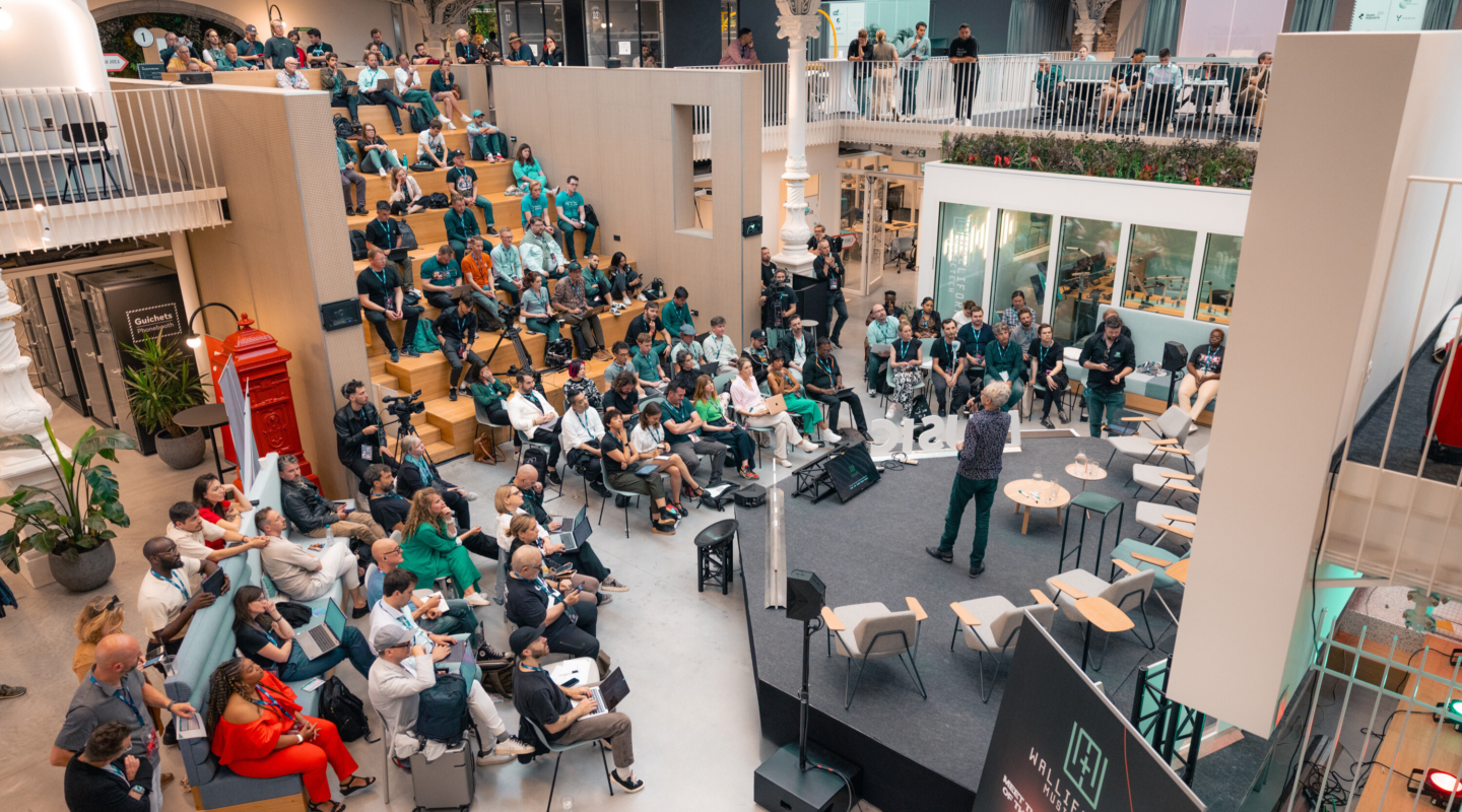Photo de La Halle du coworking vue du haut