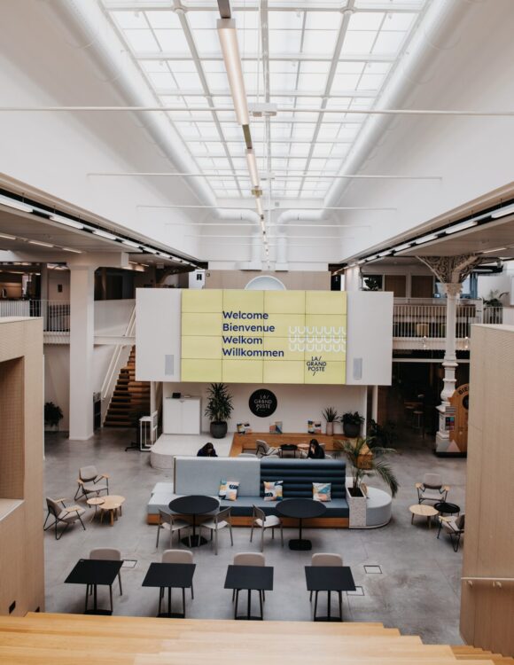 Nos salles et espaces événementiels - La Halle (mode coworking)