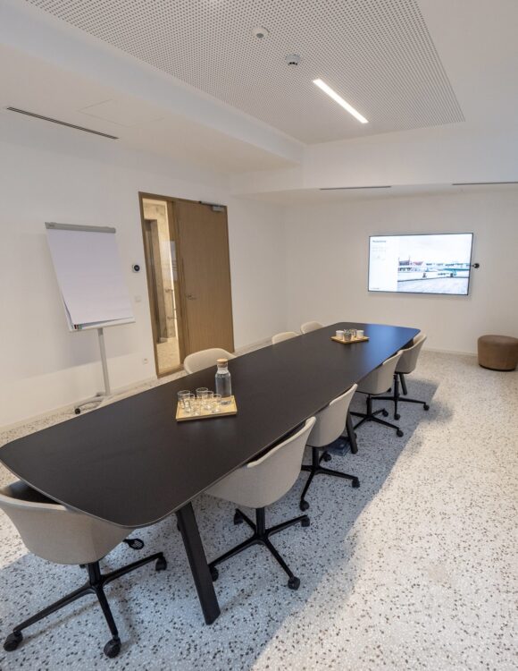 Photo d'une salle de réunion de 10 personnes à la Madeleine